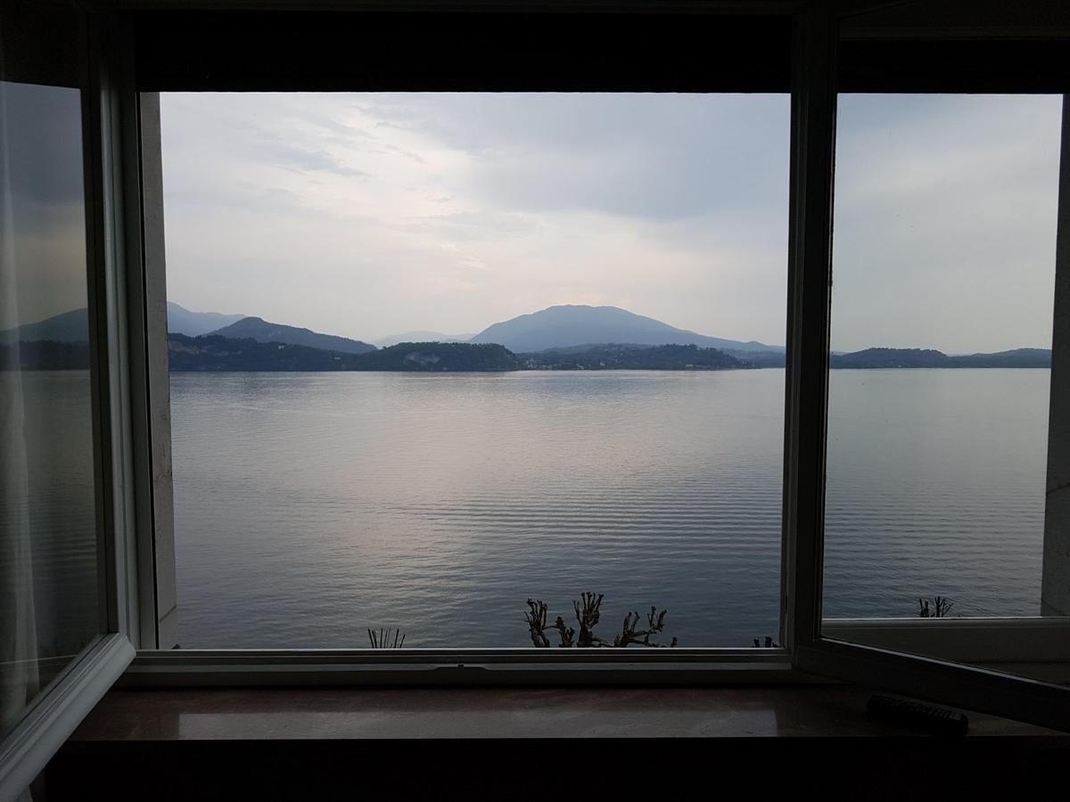 Bmp Apartment Gioiosa 1 Terrazza Vista Lago Belgirate Bagian luar foto